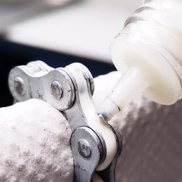 How to prepare a bicycle chain for paraffin lube