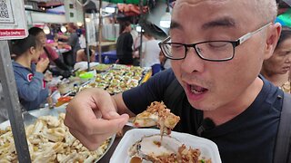 Walking around and eating in popular Sihom market Vientiane, Laos!