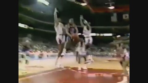 Rod Strickland 13 Pts 13 Assists @ Bulls, 1988-89.