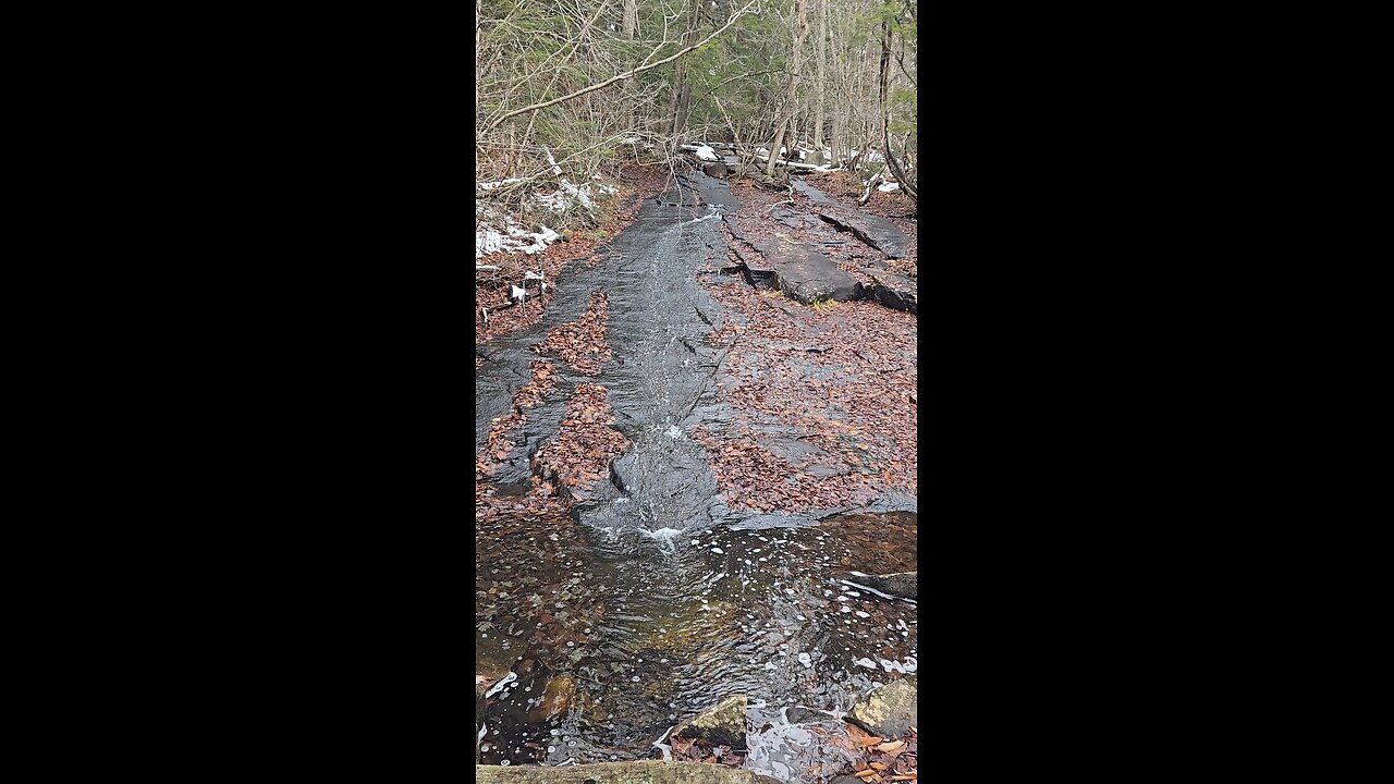 Trail to nine corner lake