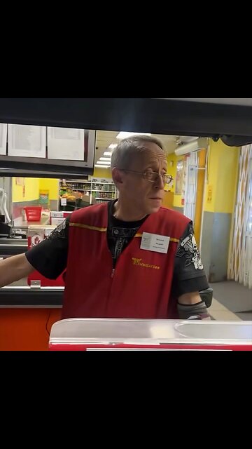 El cajero que anima a los clientes con su buena energía