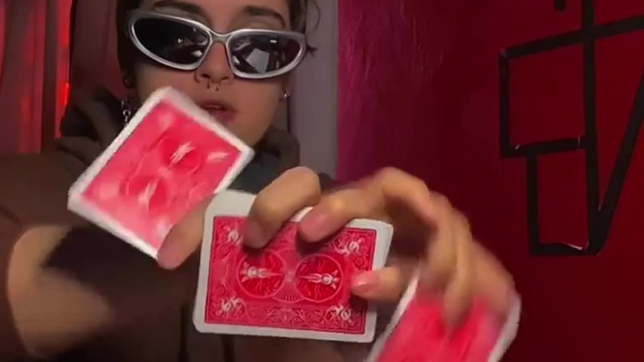 🤯✨ Watch Cards Move Like This Person Has 3 Hands! | FeedMyCuriosity