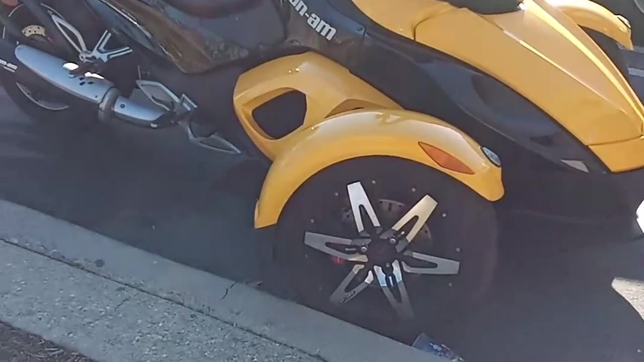 Yellow Can-Am Spyder