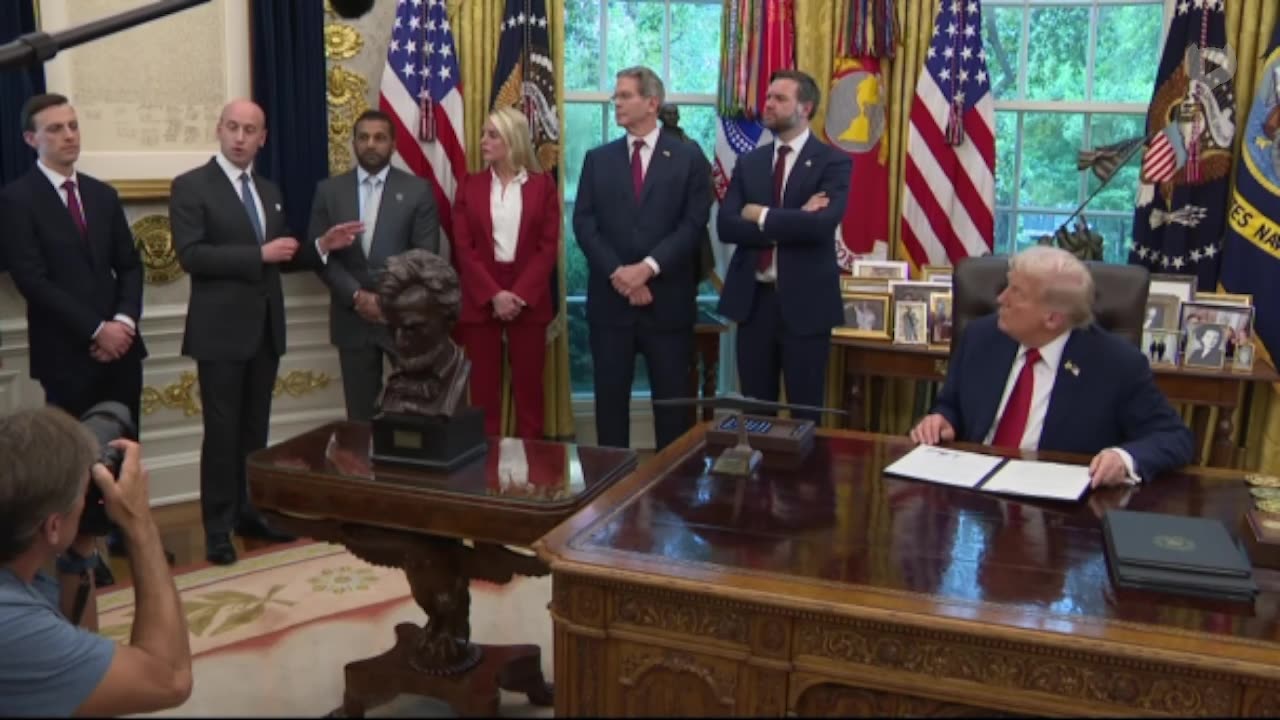Trump signs executive order to "dismantle" ANTIFA: "It is terrorism on our soil."