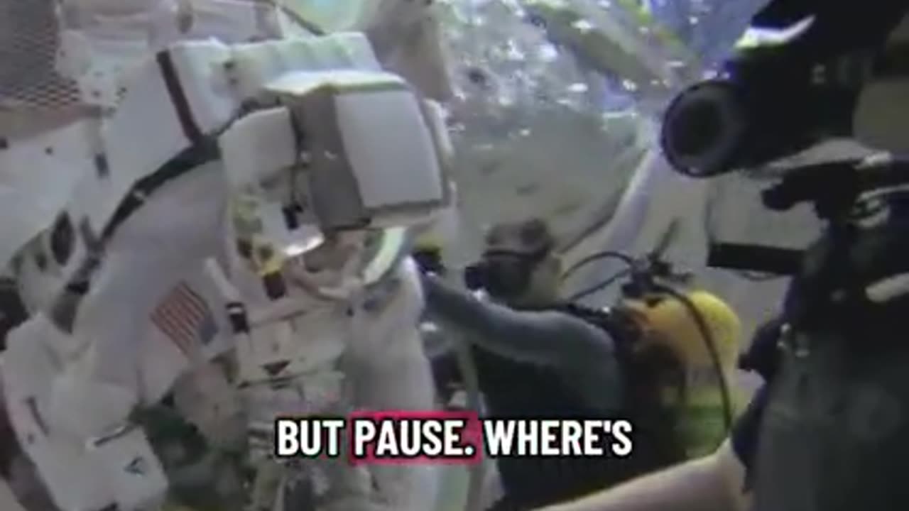 THE MOON LANDING 🎑 WAS FAKED