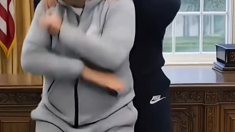 PIRATA GAMER - Nicolas maduro y Donald trump bailando (Dancing) . #sora2 #maduro