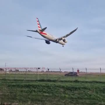 American Airlines flight from JFK Airport escorted by Italian Air Force