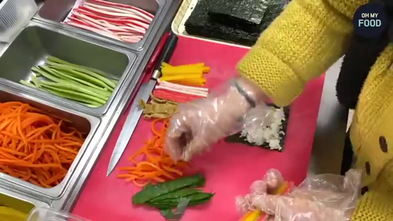 I’ve Never Seen a Snack Shop Like This! Tteokbokki Stall With Lines From the Market Entrance!