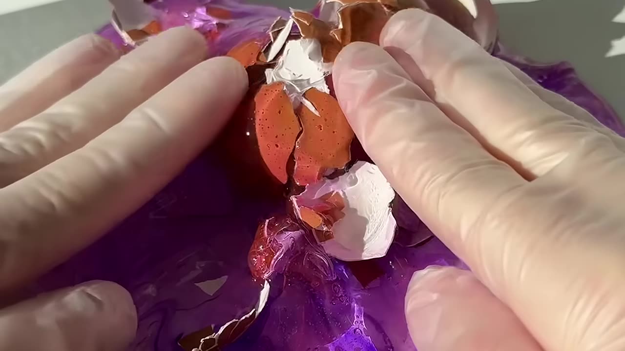 Mixing EGGS into SLIME 🍳