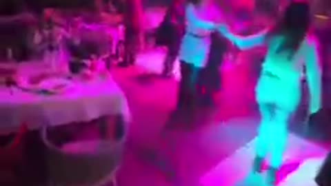 🇺🇦 Life continues to thrive in Kiev's clubs