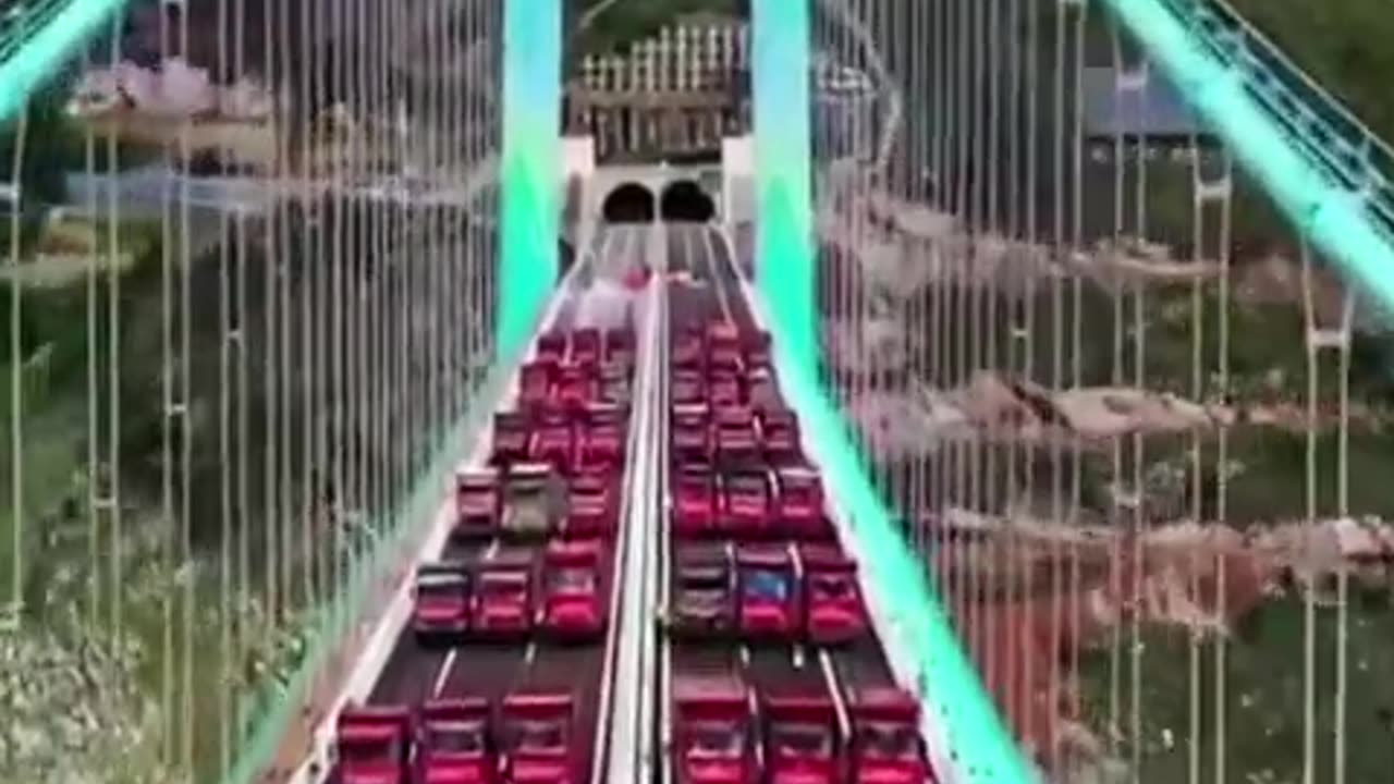La Cina apre il ponte più alto del mondo al traffico