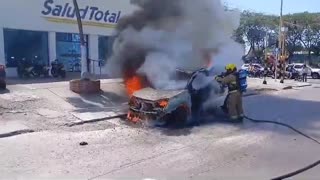 Incendio de vehículo en la Pedro de Heredia