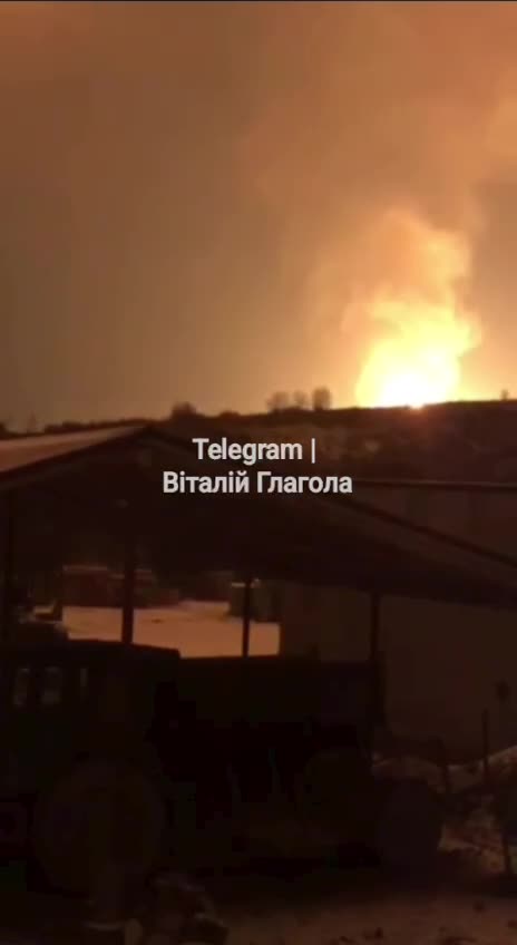 There was an explosion at night, followed by a massive fire on one of the sections of the Druzhba