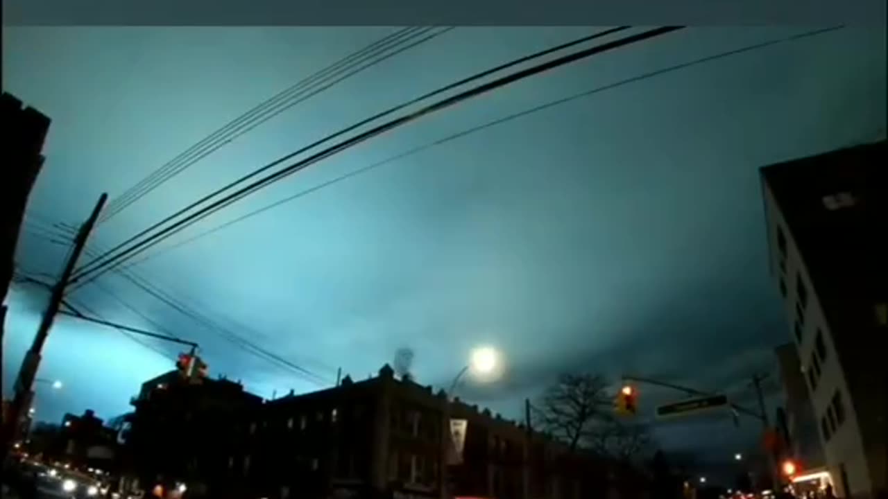 The entire sky is green & it’s flashing - Looks like the end ...