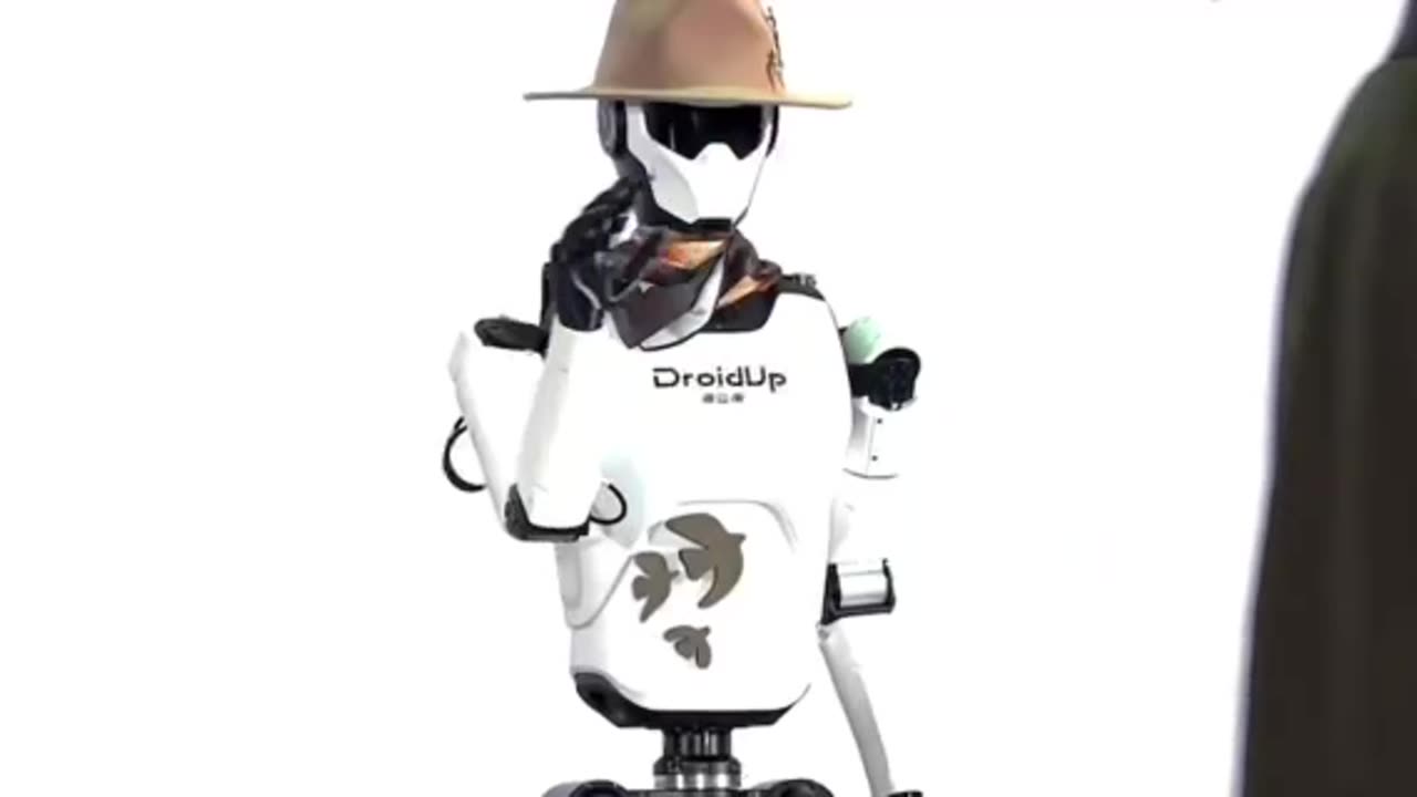 Shanghai DroidUp Robotics Company's humanoid robot Walker2 at JD's new fashion show.