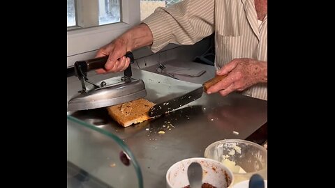 Turkish iron toast