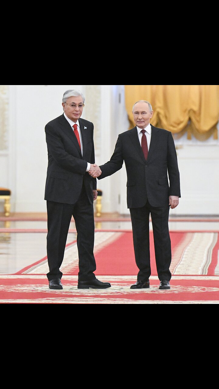 Invitan a Putin a visitar Kazajistán y lo acepta con placer