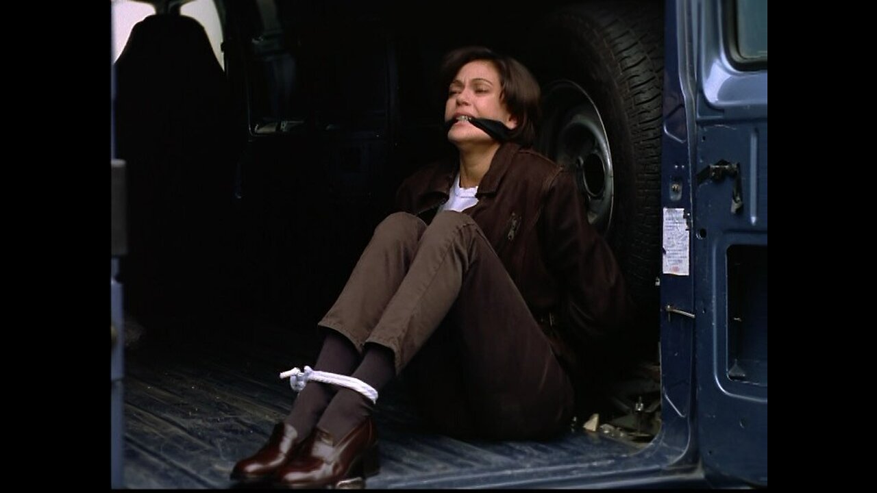 Lois & Clark; The New Adventures Of Superman #2 (gagged)