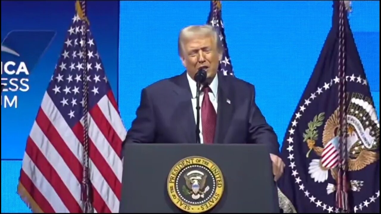 Trump MOCKS Obamas Library, Newsoms Train