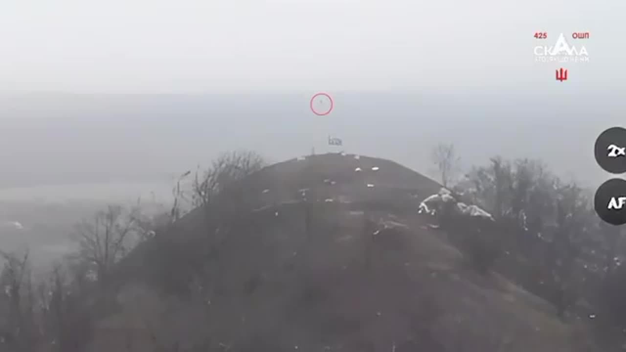 Russian flag near Pokrovsk: Ukrainians waste a drone to shoot it down. 😂