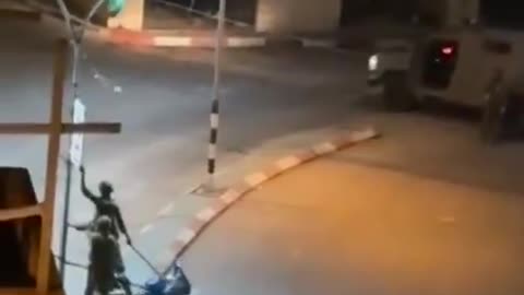 IDF is working in Ramallah to take down Hamas flags.