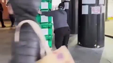 Uber Eats and DoorDash Drivers in NYC Mostly Illegal Aliens, Social Security Numbers Easily Obtained