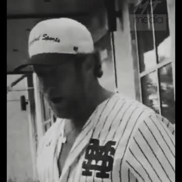 WATCH: when Dave Portnoy hears coins hitting the ground