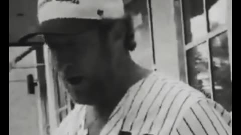 WATCH: when Dave Portnoy hears coins hitting the ground