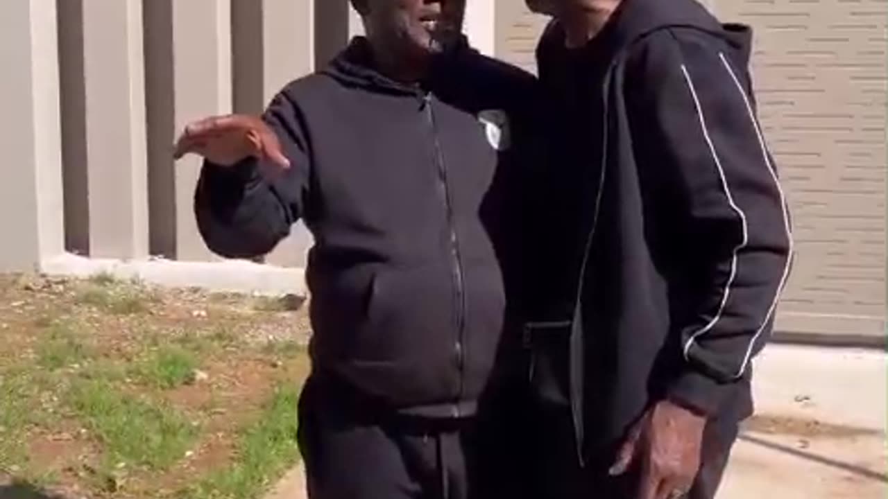 President Cyril Ramaphosa outside the home of Tembisa Hospital ‘looting’ accused