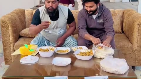 Pair 🦶 Pe Kulhari 🪓 Daig Mein Pathar Daal Diye 🤯 | Funny Video