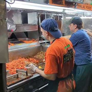 NYC FOOD OVERLOAD! Birria Tacos 🌮 Don Pepe 🌮 Adel’s Halal 🥙 Pizza 🍕 Pancakes 🥞 Crab Feast 🦀 & More!