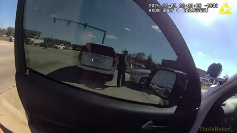 Slidell police officer jumping into civilian’s SUV to pursue shoplifter