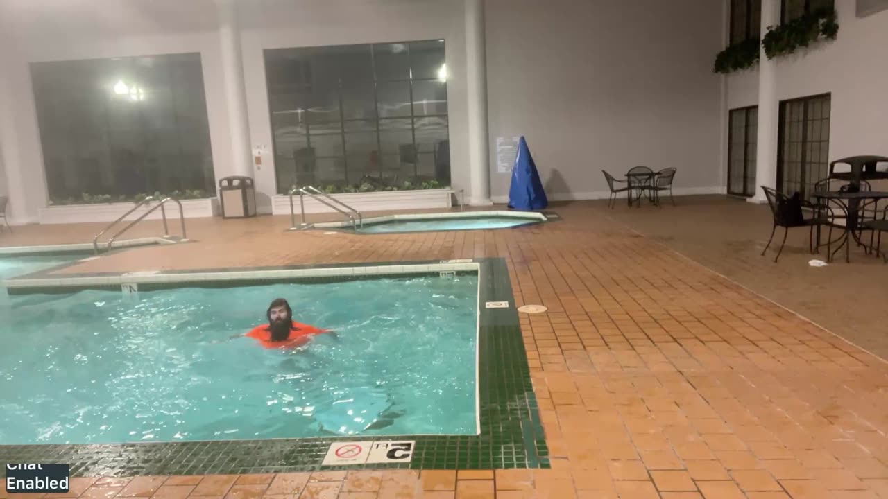 ChickenLegModz Jumps In Hotel Pool Fully Clothed | Kick Clips