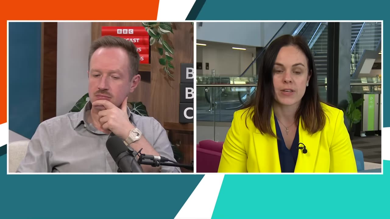 ‎Almost 2,000 Palestinian prisoners and detainees return to Gaza and West Bank | BBC News