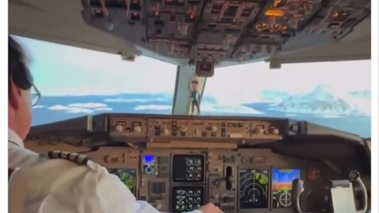 Don Jr. Visits Santa Clause 🔥🥰🦅