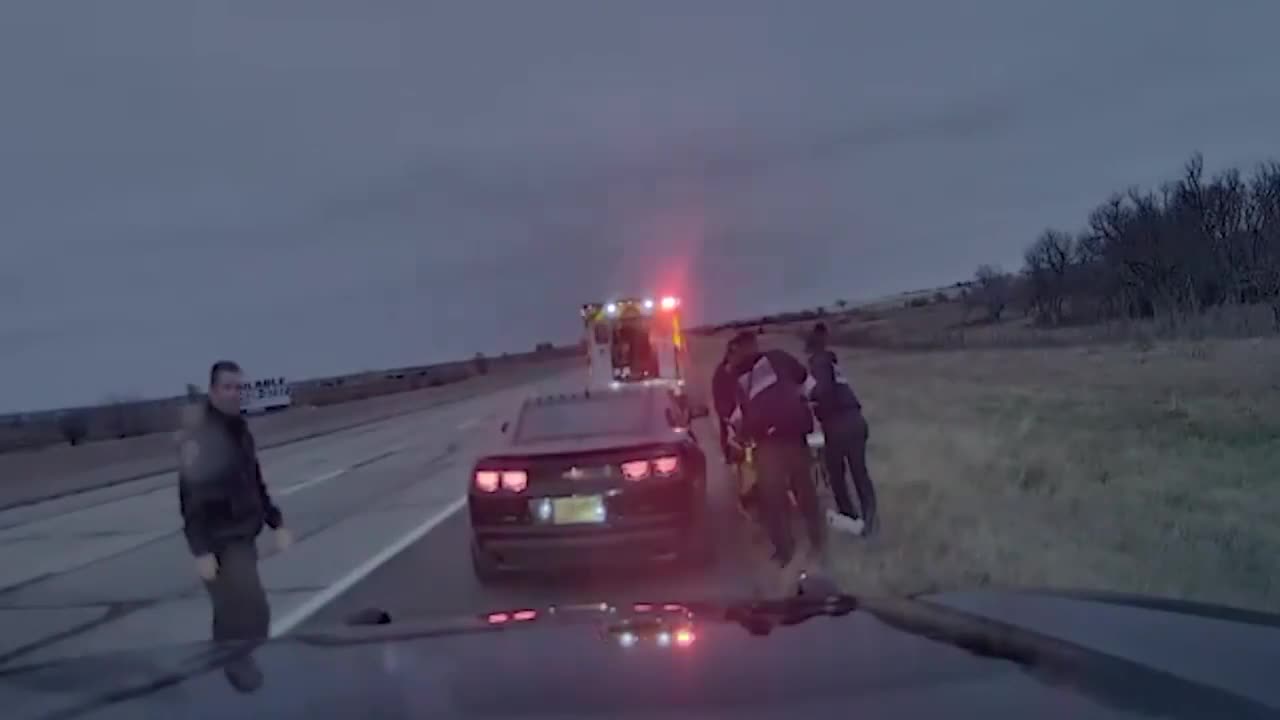 Oklahoma trooper helps deliver baby on highway shoulder