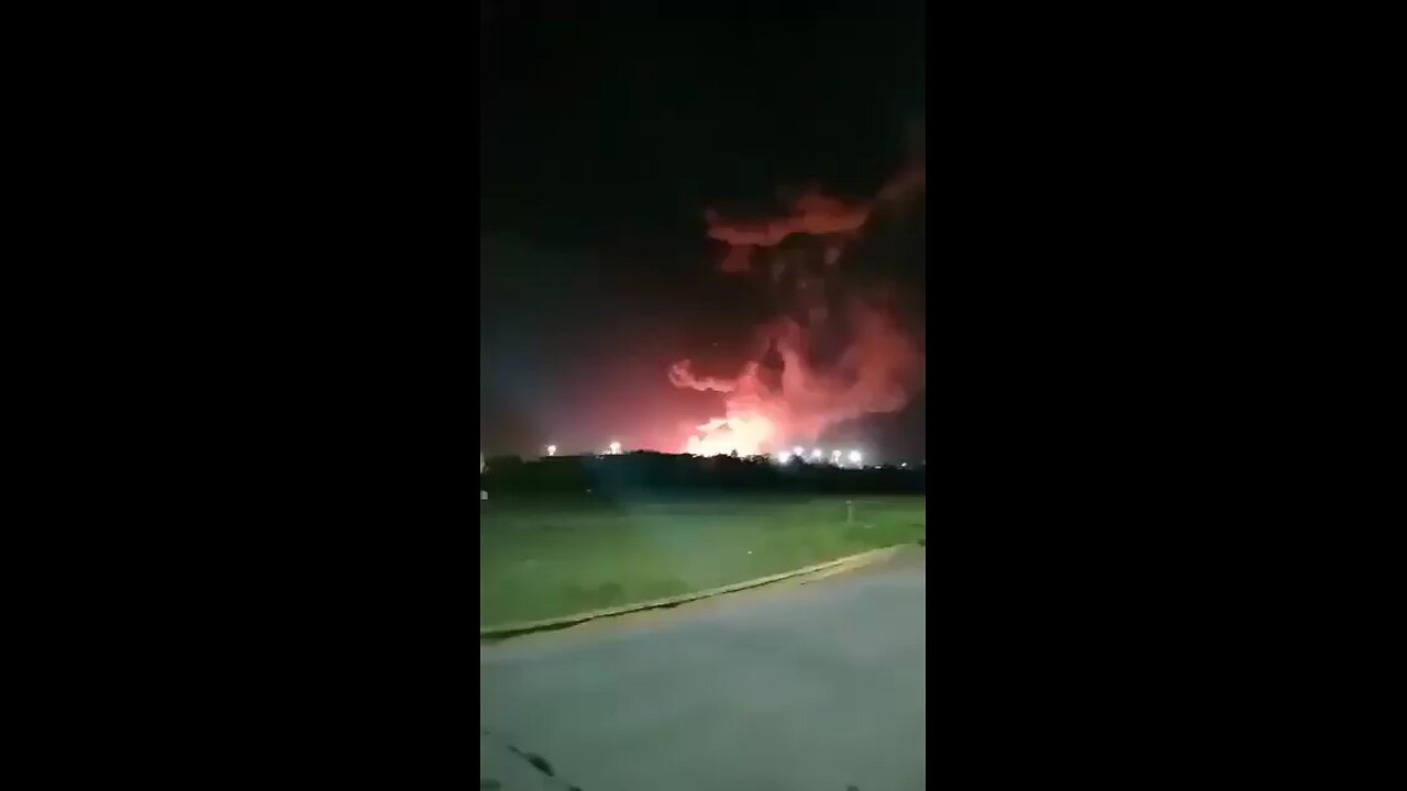 small plane crashed into a thermal power plant in Ezeiza