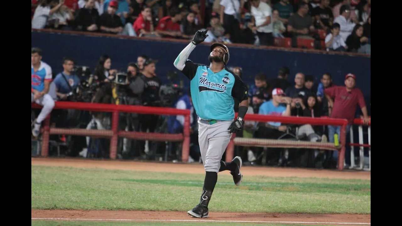 Juan Santana la llevó lejos en el duelo ante Caribes