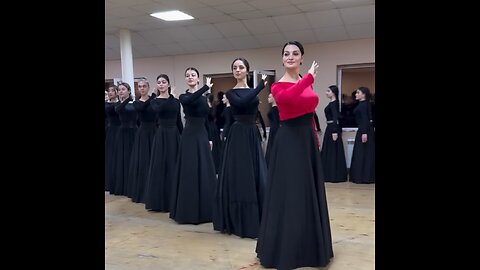 La magia de una danza rusa que crea ilusión de vuelo