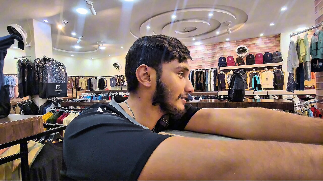 Ghalat Kaam Inke Pass Hi Kyu Hain