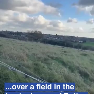 Angli/ Helikopteri bie nga qielli dhe përplaset në një fushë në Bolton