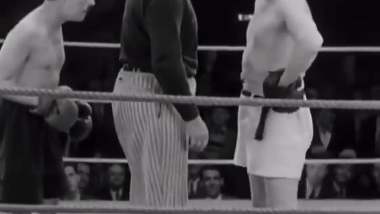 Charlie Chaplin is the most humorous boxer.