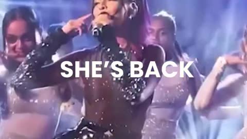 Yohani- beautiful singer with a beautiful voice