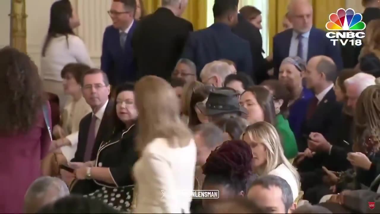 🚨Hunter Biden is present at the Presidential Medal of Freedom ceremony.