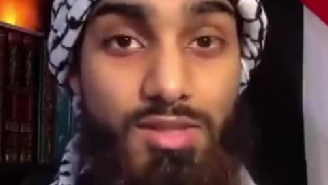 Muslim Scholar: EVERYTHING About Christmas is NOT Halal in Islam 😱