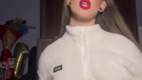 Amazing italian tgirl to me