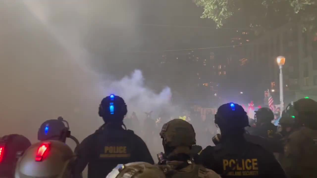 WATCH: Antifa rioters throw exploding munitions and tear gas back at DHS agents