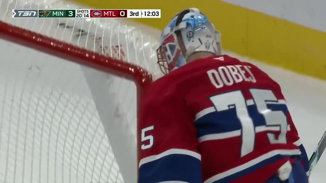 NHL - Jakub Dobes snags that one away from Eriksson Ek 😱