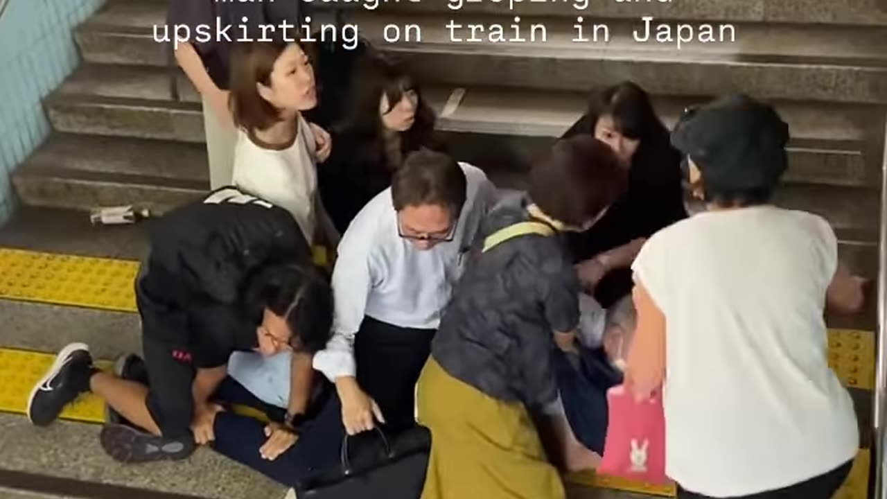 Man caught GROPING & Upskirting on steps in Japan - Busted!