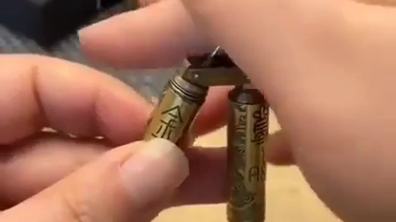 🔥📦 An Old Sailor's Lighter That Looks Like A Cigarette Is Pure Genius! | FeedMyCuriosity